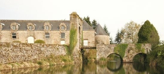 Douves, tours et style de vie