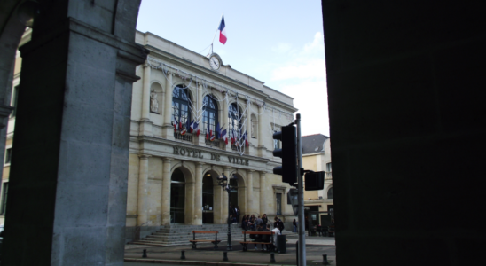 L’hôtel de ville de Laval - Image leglob-journal.fr
