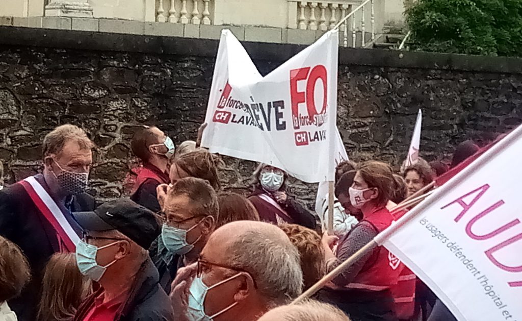 Le maire de Mayenne dans le défilé