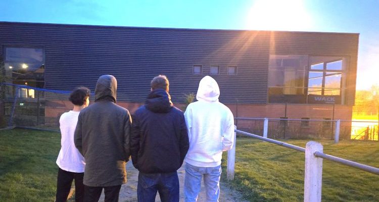 Des jeunes prennent la parole avec Patrick Yarel - leglob-journal.fr
