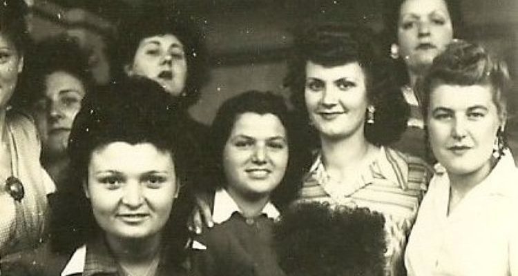 Des femmes à la libération - photo leglob-journal.fr