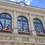 L’hôtel de ville sans drapeau palestinien en ce lundi 22 septembre 2025 - © leglob-journal.fr