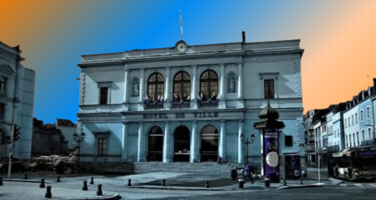 L’hôtel de ville de Laval - illustration leglob-journal.fr