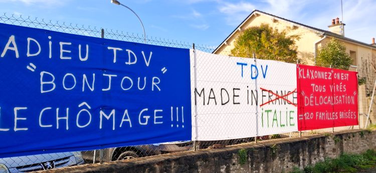 Devant l'usine TDV Industries à Laval Mayenne - ©leglob-journal.fr