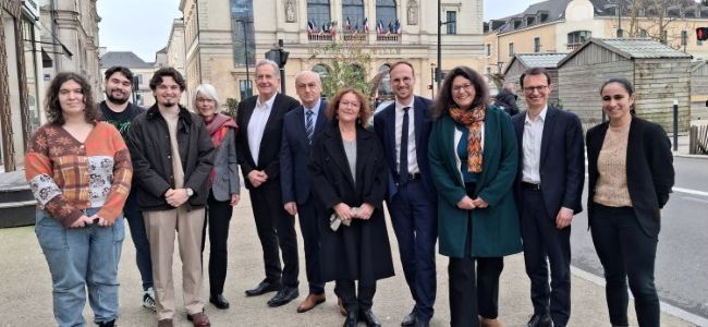 Les représentants des formations politiques sur la liste de Florian Bercault - © leglob-journal.fr