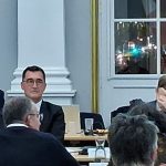 Bruno Bertier et Florian Bercault au cours du dernier conseil municipal de Laval - © leglob-journal.fr