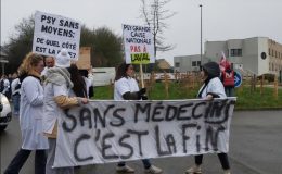 La banderole de début de cortège - © leglob-journal.fr