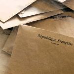 Une enveloppe pour contenir un bulletin officiel lors d'une élection en France