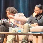 Kamel Ogbi lors de la soirée JCE à la salle polyvalente de Laval - © leglob-journal.fr