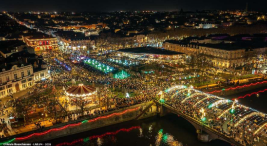 Laval de nuit, illuminée, dans le cadre des Lumières en fin d'année 2025 - Image Ville de Laval Kevin Rouschausse